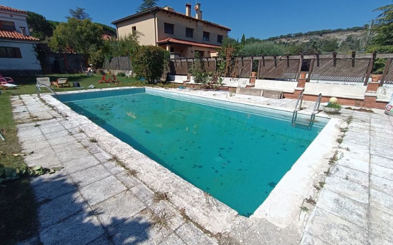Piscina Tona Antes