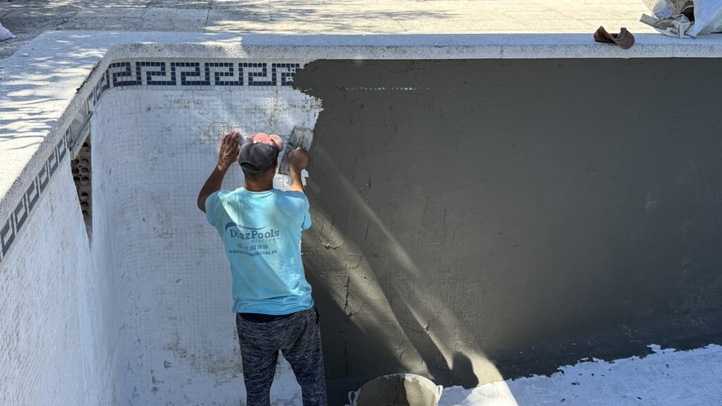 Rebozado y preparación de las paredes antes de instalar lámina armada